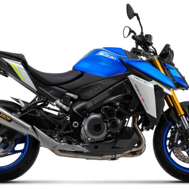 スズキ Check out this evil and super cool custom carbon SUZUKI ZX 14R